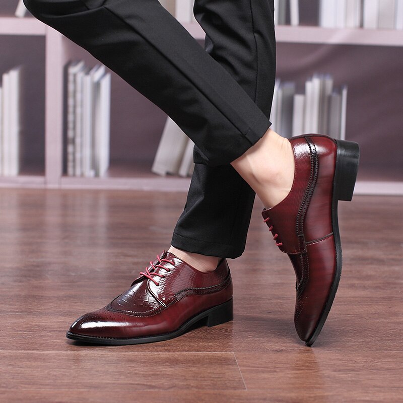 2020 High Quality Italian Leather Shoes Men Fashion Business Shoes Casual Shoes Pointed Toe Shoes Wedding Flat Dress Party Shoes