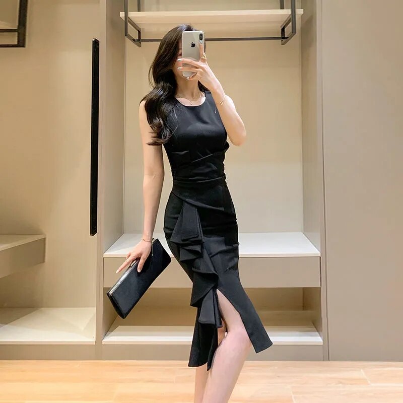 French Style Ruffle Folds Elegant Fashion Dress Summer Solid O-Neck Sleeveless Midi Slim Dress Women Chic Temperament Dresses